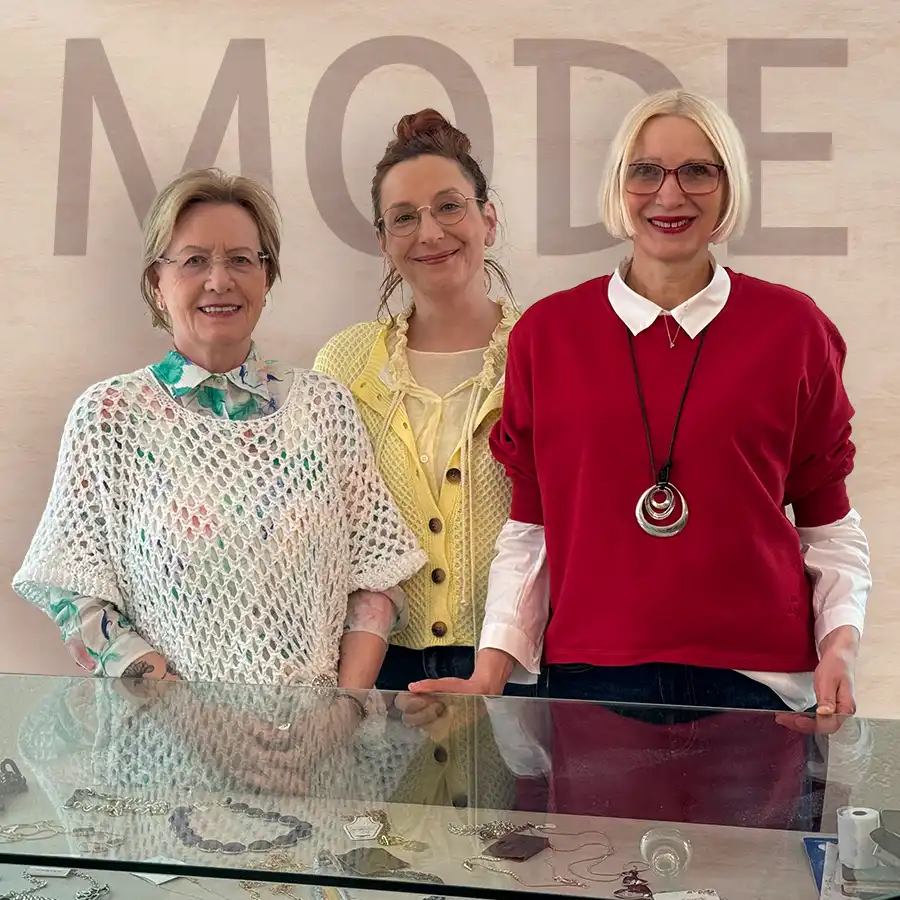 Wir, das Team der Modeboutique T-Corner sind Silke, 